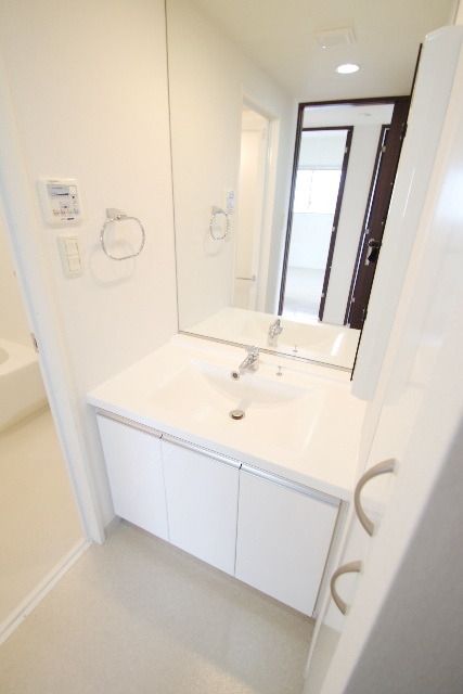 洗面設備　★大きな鏡の洗面台★