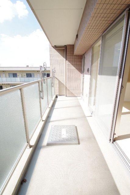 バルコニー　★奥行きのあるバルコニースペース★