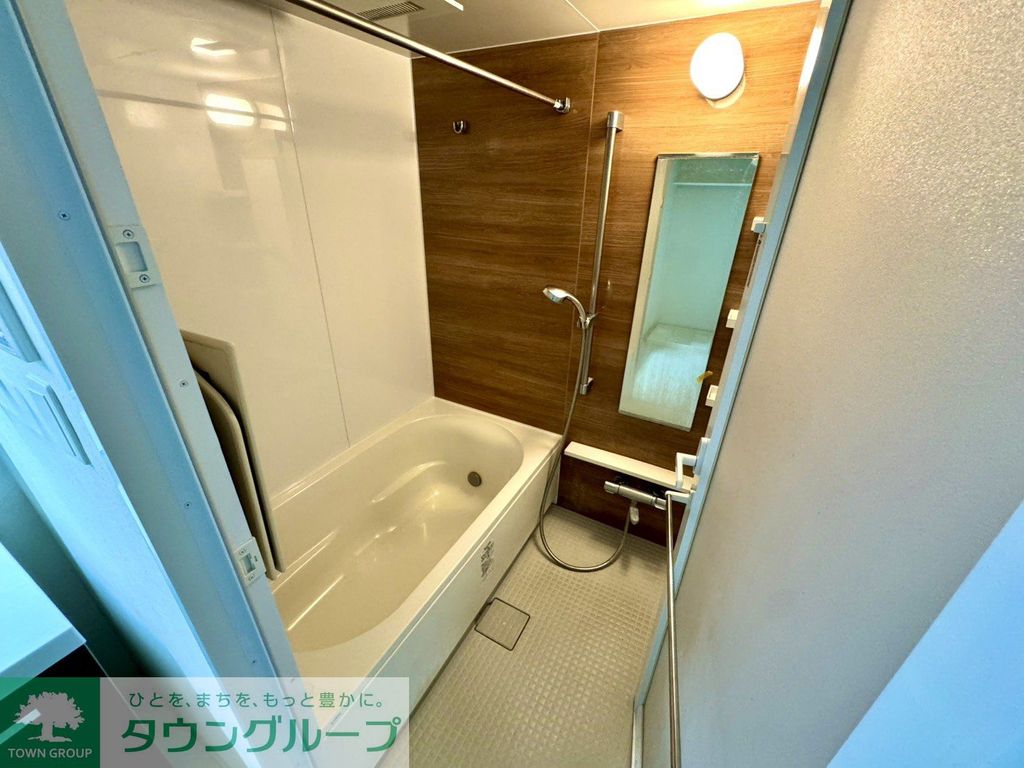 バス・シャワールーム　追い焚き付きバスルーム