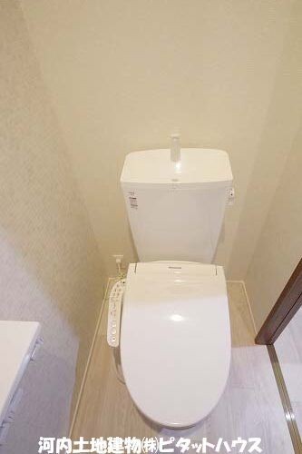 トイレ　温水洗浄便座