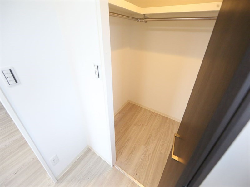 収納　ウォークインクローゼット（収納充実してます）