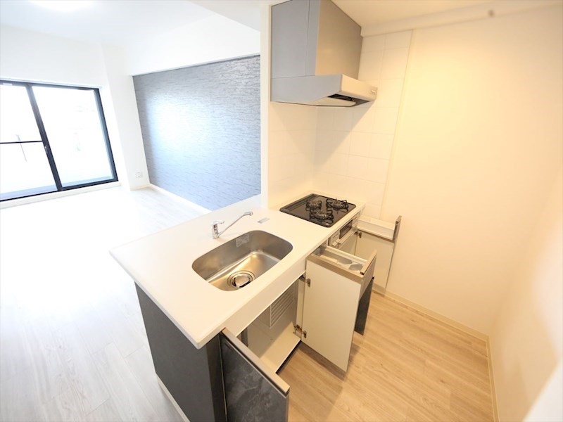 キッチン　システムキッチン（ガス3口コンログリル付）カウンターキッチン