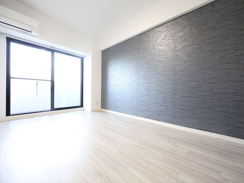 バルコニー　ＬＤＫ12.6帖　エアコン完備　バルコニー