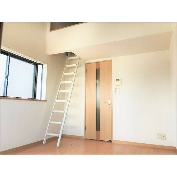 居室・リビング　内装