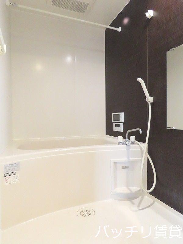 バス・シャワールーム　画像は同シリーズ参考画像の為、現況を優先いたします。