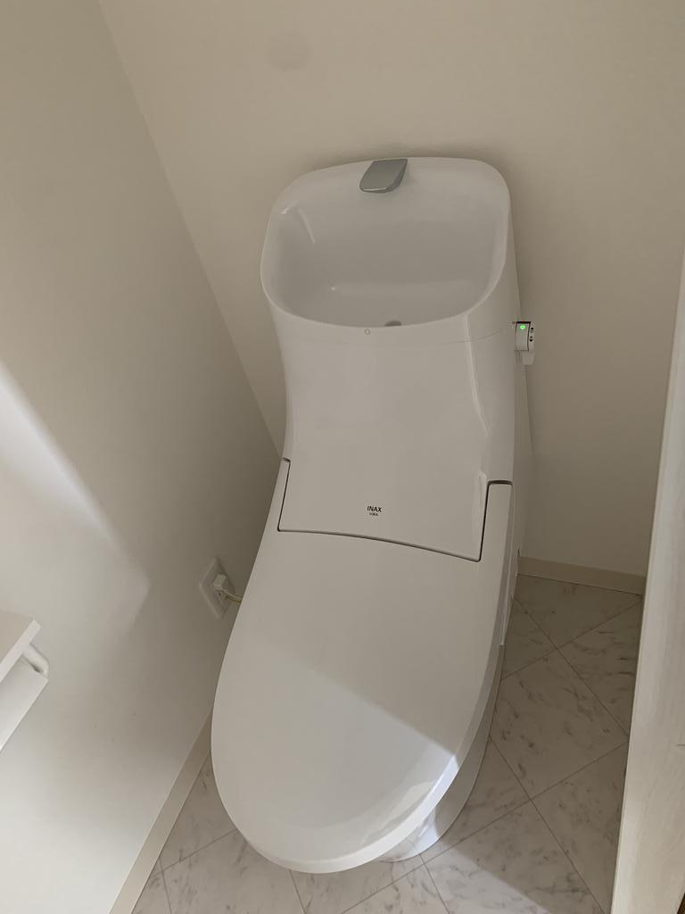 トイレ　※他の号室の写真です