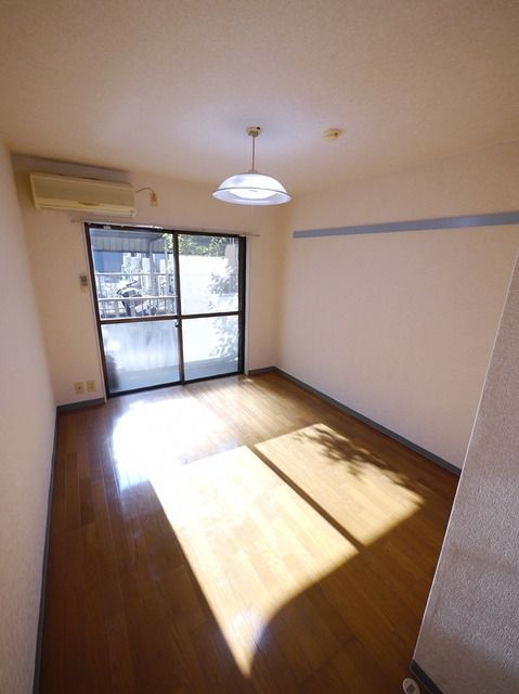 居室・リビング　★日当たり良好★