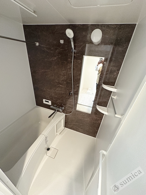 バス・シャワールーム　浴室暖房乾燥機付きバスルームです♪♪