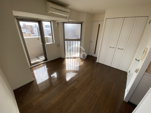 居室・リビング　ジュネーゼグラン天満　リビング