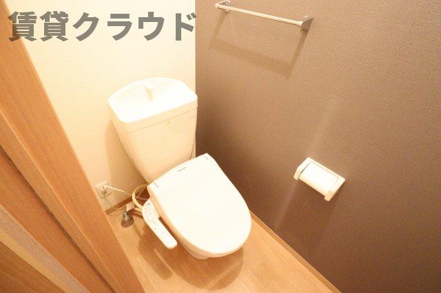 トイレ　清潔感のあるトイレです