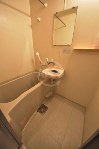 バス・シャワールーム　willDo九条（ウィルドゥ九条）　バスルーム