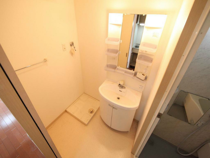 洗面設備　脱衣所　独立洗面台　洗濯機ご用意できます