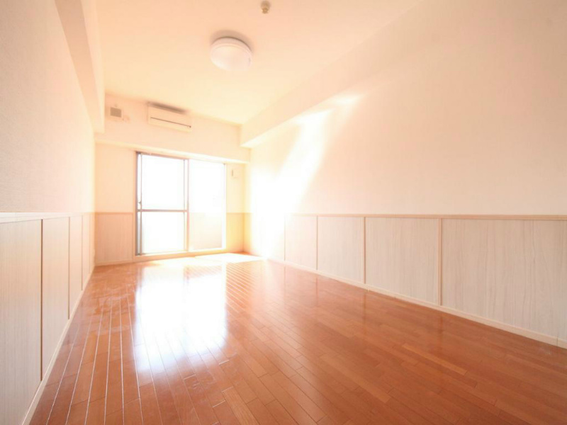 バルコニー　洋室11帖　家具家電ご用意できます