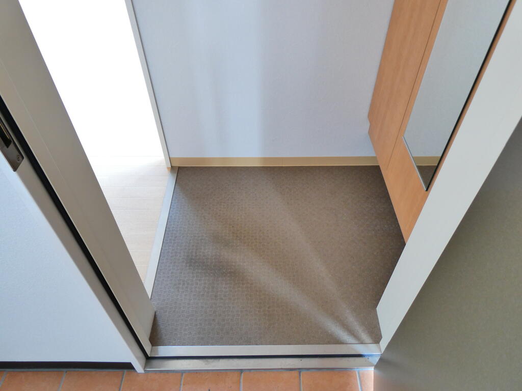 玄関　トールサイズのシューズボックスあります