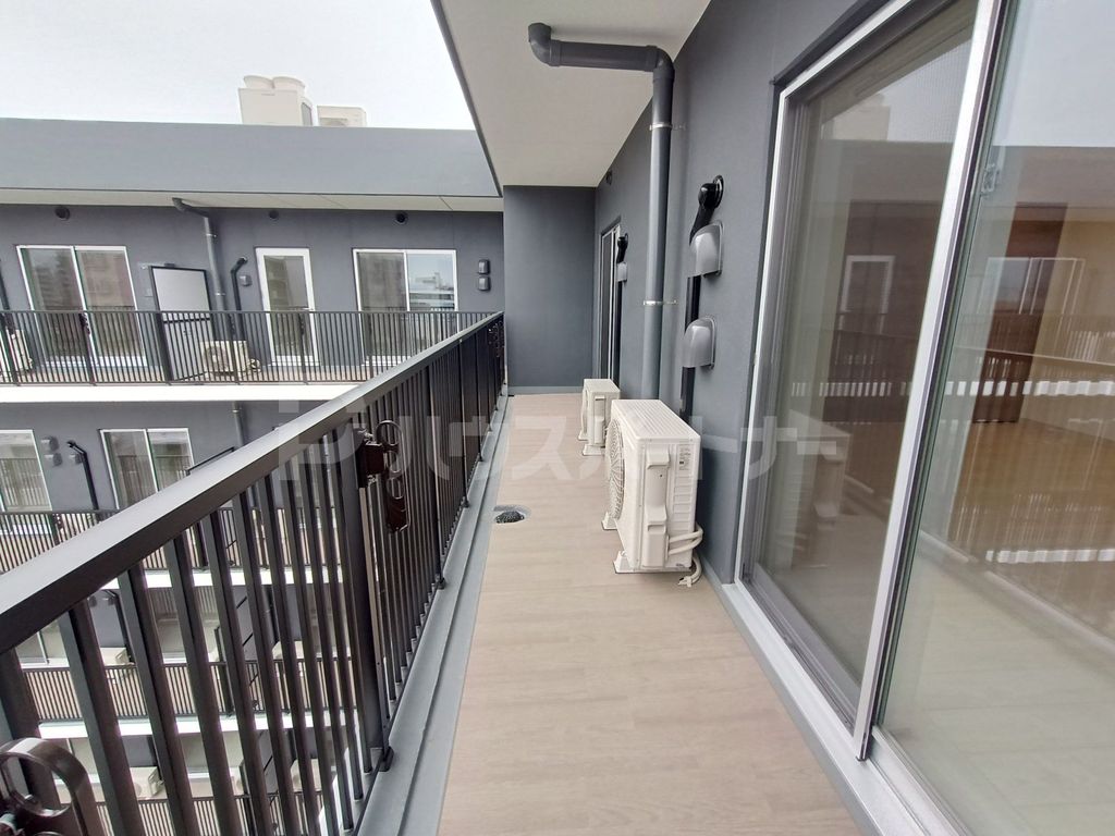 バルコニー　バルコニー