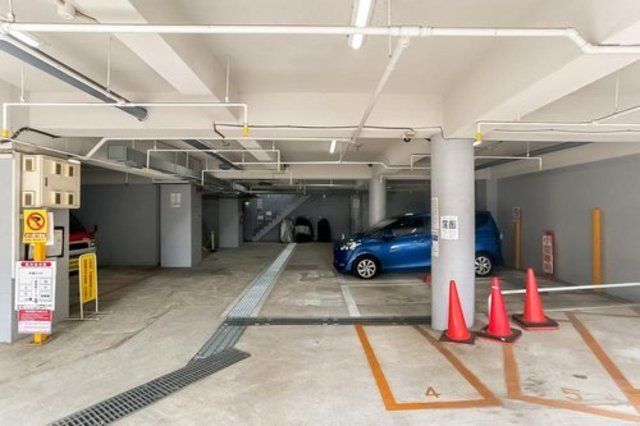 駐車場　駐車場