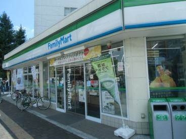 コンビニ　ファミリーマート 川崎貝塚一丁目店（コンビニ）まで420m