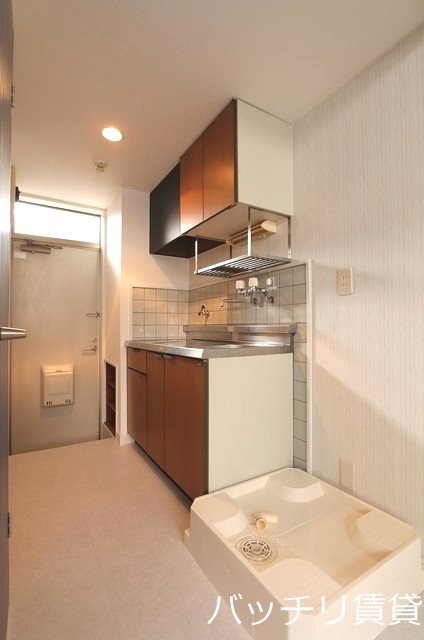 キッチン　同型タイプの為、現状を優先致します。