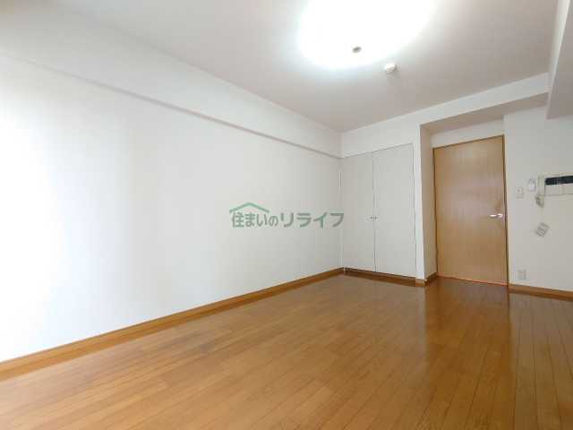 居室・リビング　反転タイプ(404号室)の画像