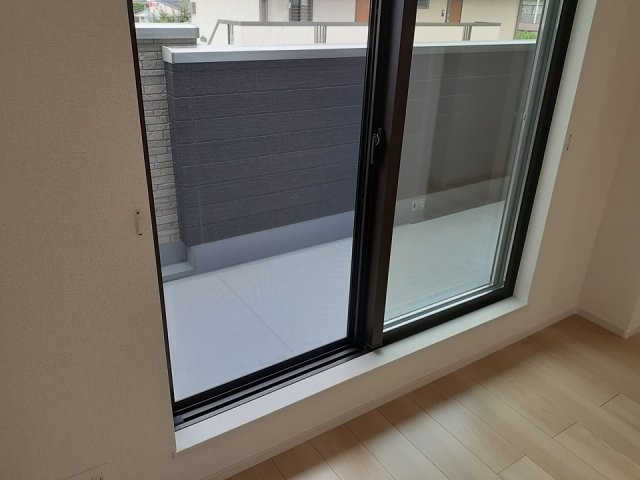 バルコニー　お洗濯にも便利なバルコニー付き