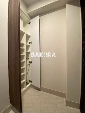 玄関　ゆとりある玄関スペース♪