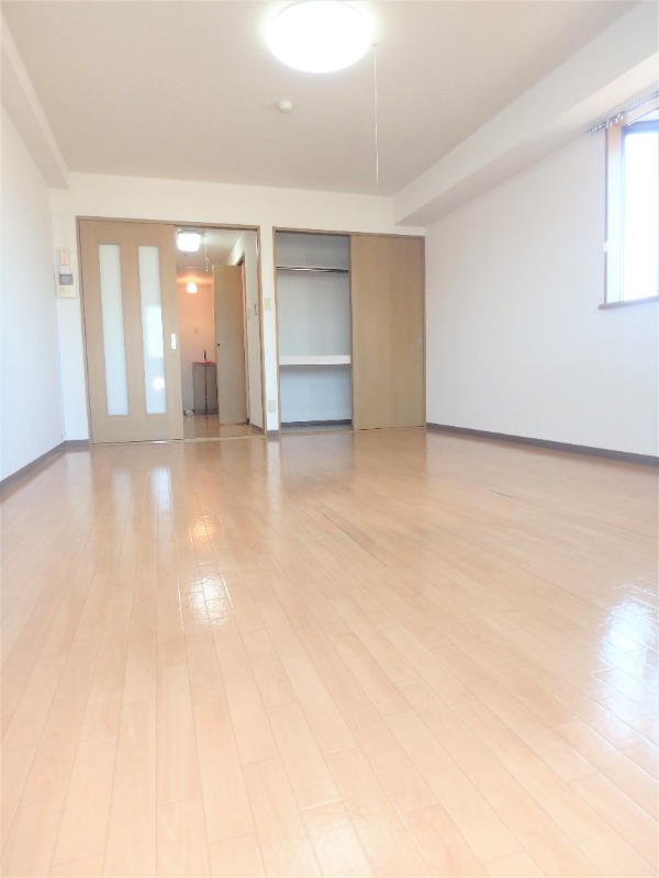 その他部屋・スペース　出窓付きで明るいです☆（イメージ）