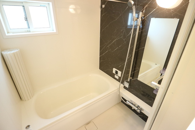 バス・シャワールーム　同仕様反転タイプ