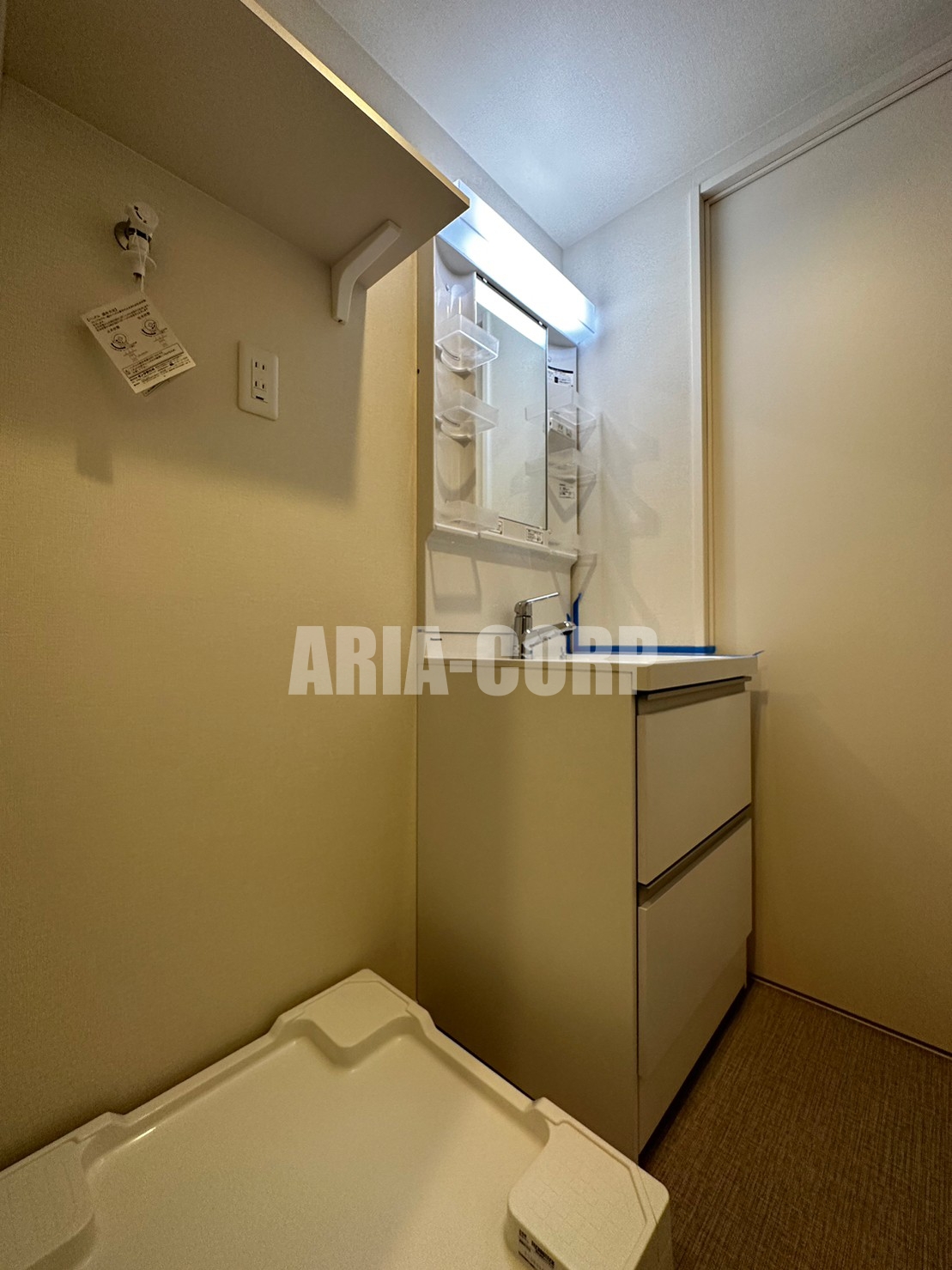 洗面設備　ゆとりある脱衣所スペース！シャワードレッサー独立洗面台です！