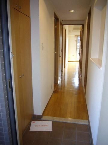 玄関　シューズボックス完備