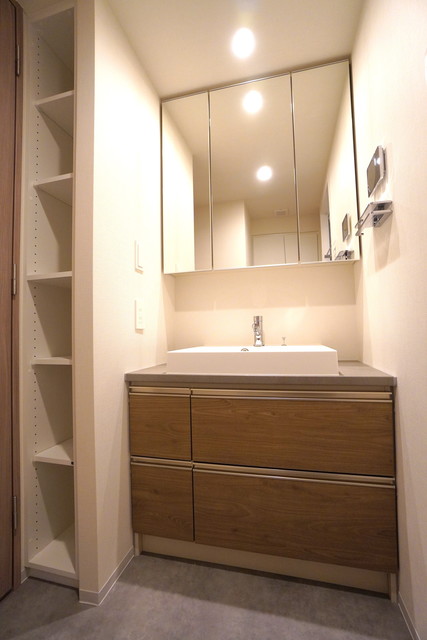 洗面設備　※写真は同タイプ住戸です。