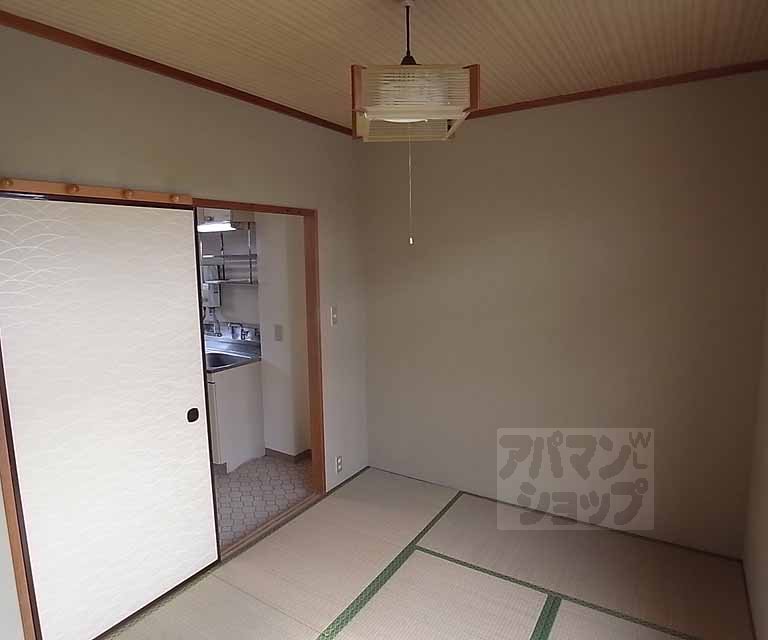 居室・リビング　和室６帖・日当たりも良く明るいお部屋