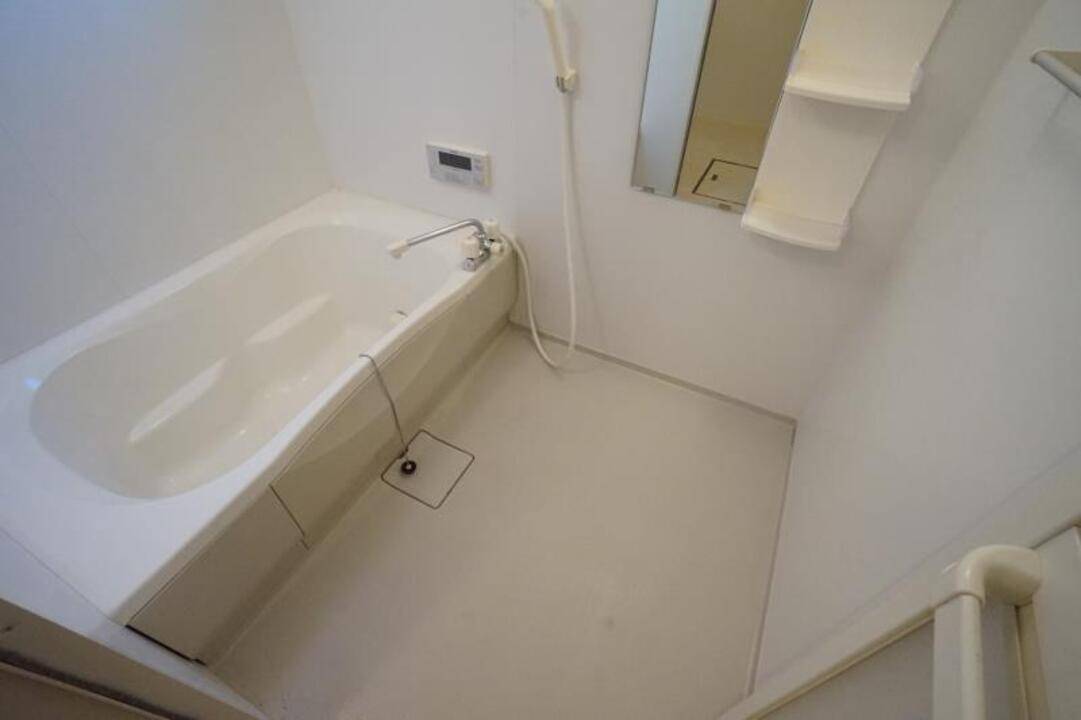 バス・シャワールーム　浴室