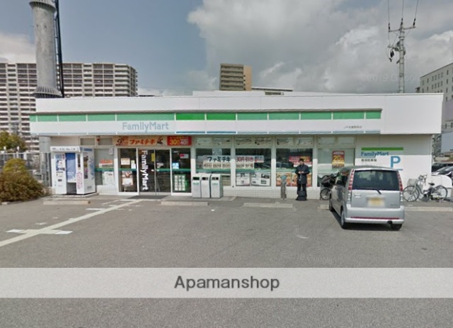 コンビニ　ファミリーマート（コンビニ）まで436m