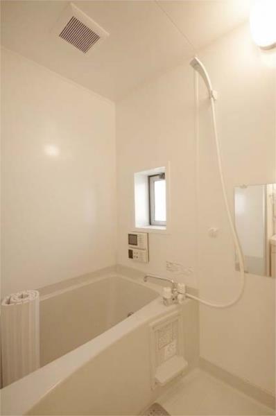 バス・シャワールーム　追い焚き付き