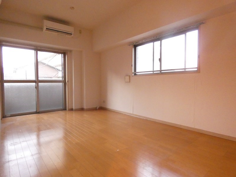 居室・リビング　同仕様写真使用