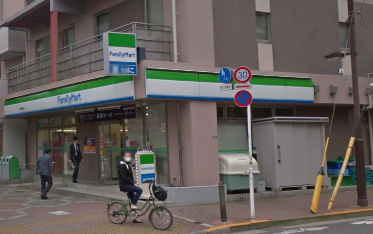 コンビニ　ファミリーマート 亀戸駅南店（コンビニ）まで8m