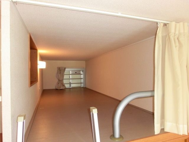 その他部屋・スペース　広々としたロフトもあり、寝室として利用できます