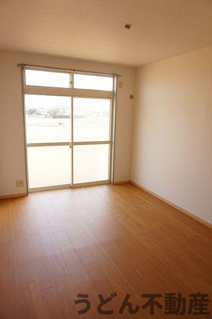 居室・リビング　うどん県のお部屋探しはうどん不動産へ うどんちゃんとLINE