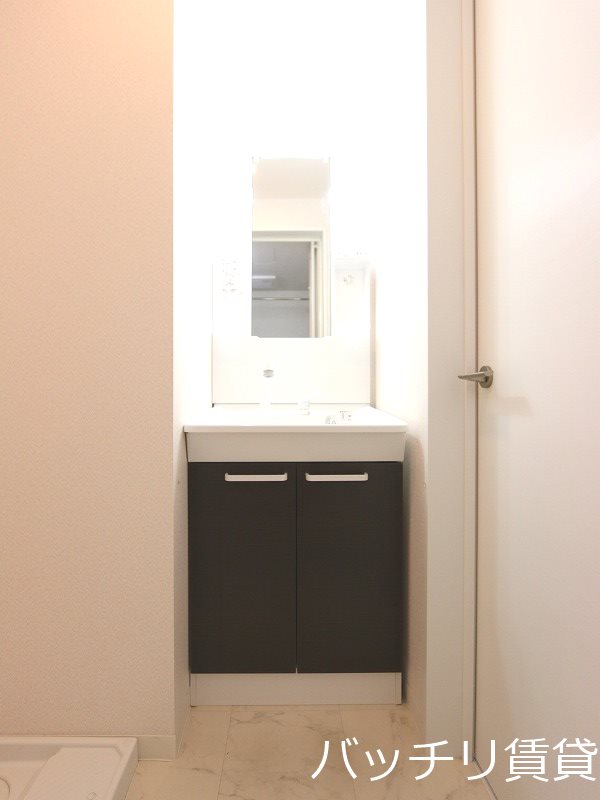 洗面設備　画像は同シリーズタイプの為、参考写真になります。