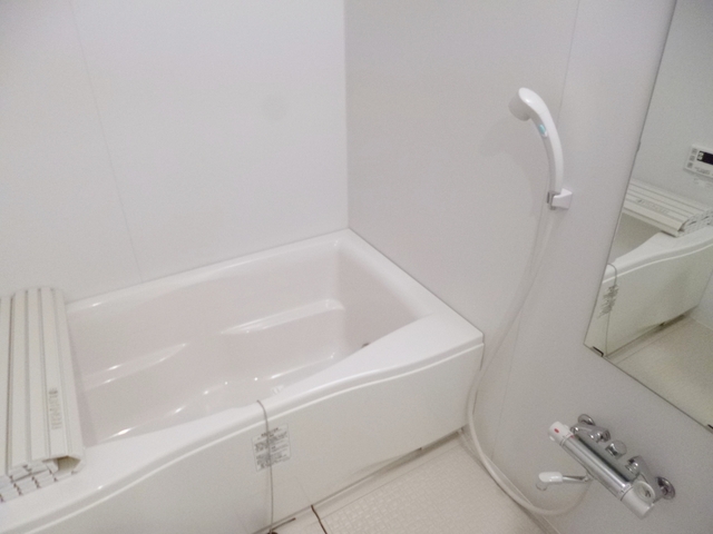 バス・シャワールーム　きれいなお風呂です