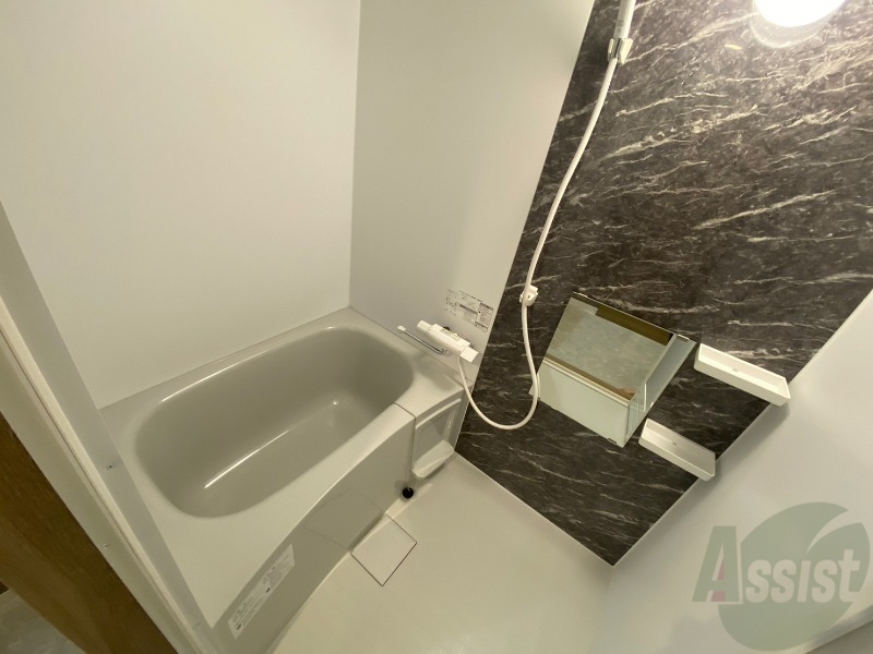 バス・シャワールーム　疲れを癒すには湯船でゆっくりするのが良いですよ。