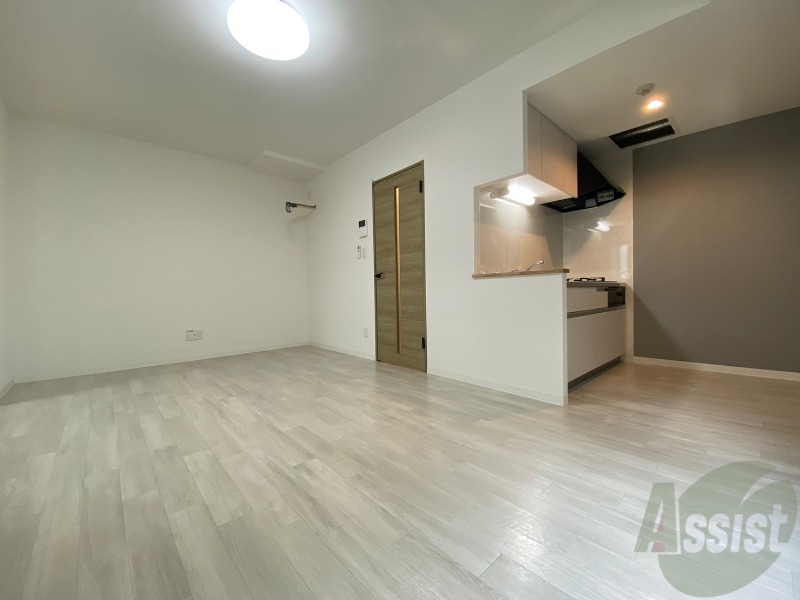 居室・リビング　広くてきれいなリビングです！快適に過ごせそうですね。