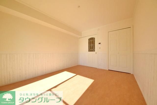 居室・リビング　★洋室7.4帖★