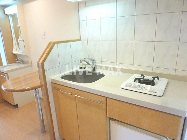 キッチン　※こちらのお部屋は対面式のカウンターキッチンになります