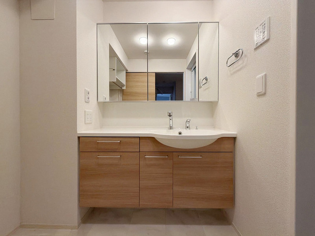 洗面設備　同仕様