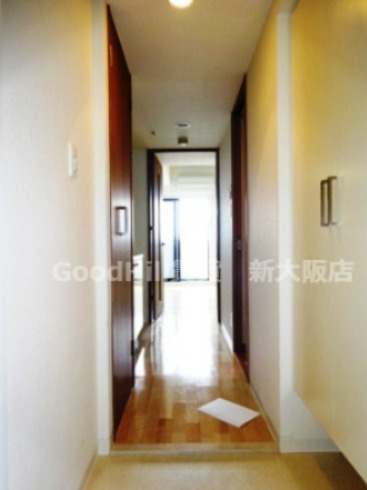 玄関　レジュールアッシュ北大阪グランドステージ