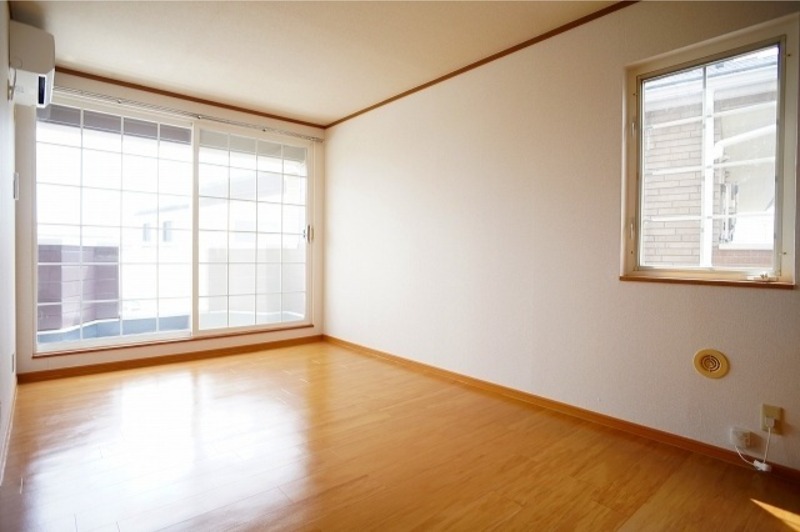 居室・リビング　図面と現状に相違がある場合には現状を優先