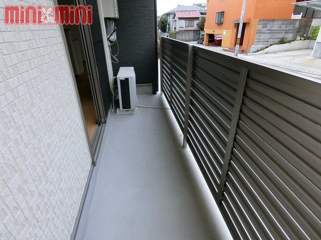 バルコニー　洗濯物がよく乾きそうなバルコニー
