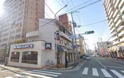 飲食店　モスバーガー摂津本山店（飲食店）まで481m