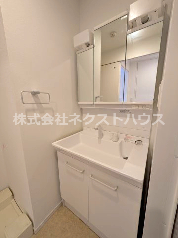 洗面設備　別部屋参考写真です